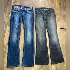 2 pairs of jeans. Grace in LA and 7 for all Mankind